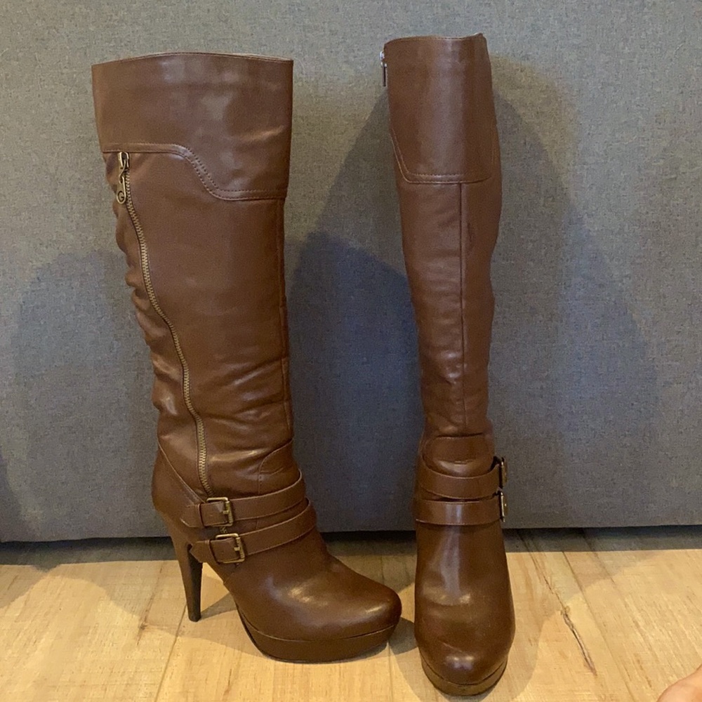 Knee High, High Heeled boots